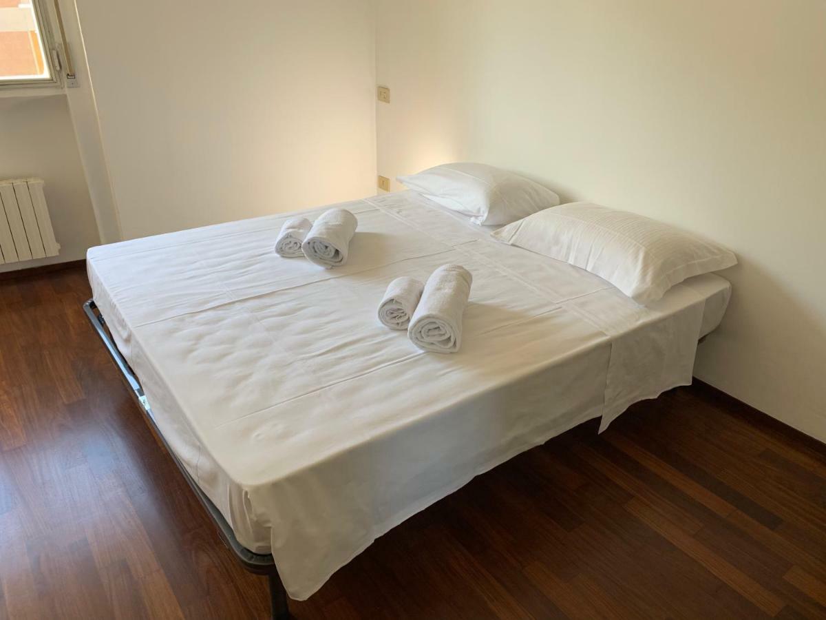 Whouse Luxury Universita' Bologna Buitenkant foto